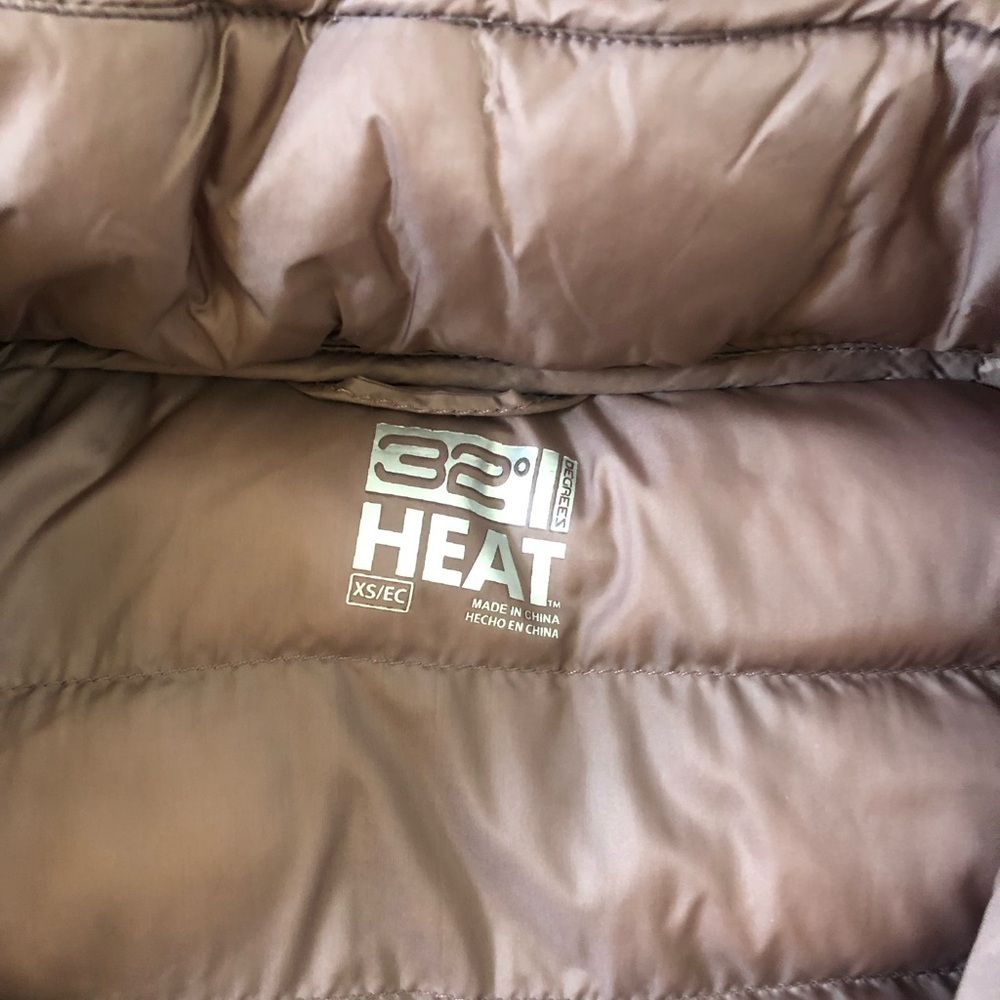 32 Degrees Women’s XS Mauve Pink Down Hooded Puffer Vest w/Pockets - EUC! - Picture 4 of 12